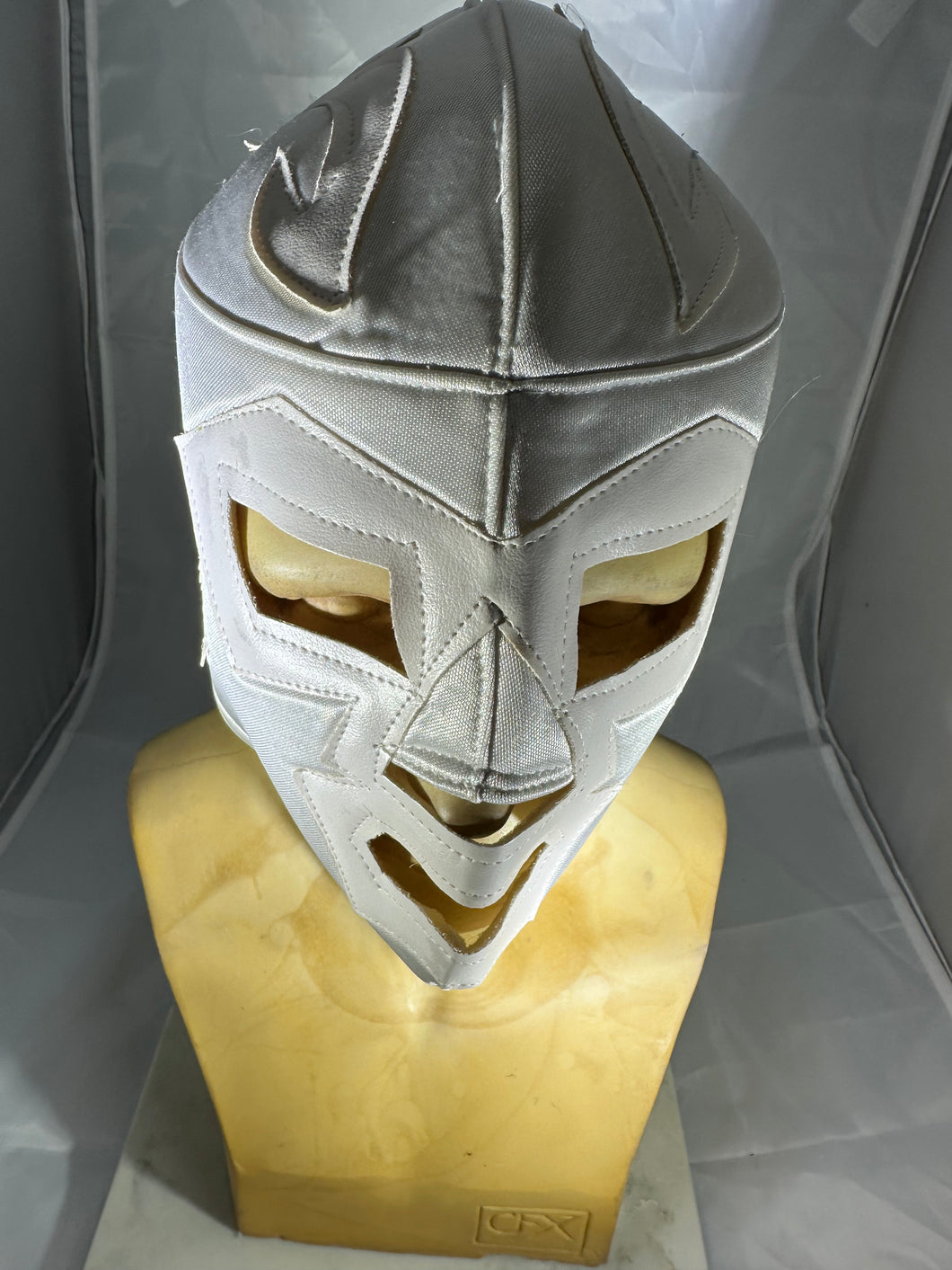 LUCHA ALL WHITE FULL HEAD MASK WITH OUT TAGS
