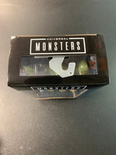 Load image into Gallery viewer, UNIVERSAL MONSTERS GLOW IN THE DARK CREATURE FROM THE BLACK LAGOON 6” FIGURE
