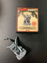 Load image into Gallery viewer, HORRORNAMENTS GARGOYLE SERIES 2 COLLECTIBLE ORNAMENT
