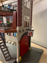 Load image into Gallery viewer, PLAYMOBIL GHOSTBUSTERS FIREHOUSE LOOSE SET 9219
