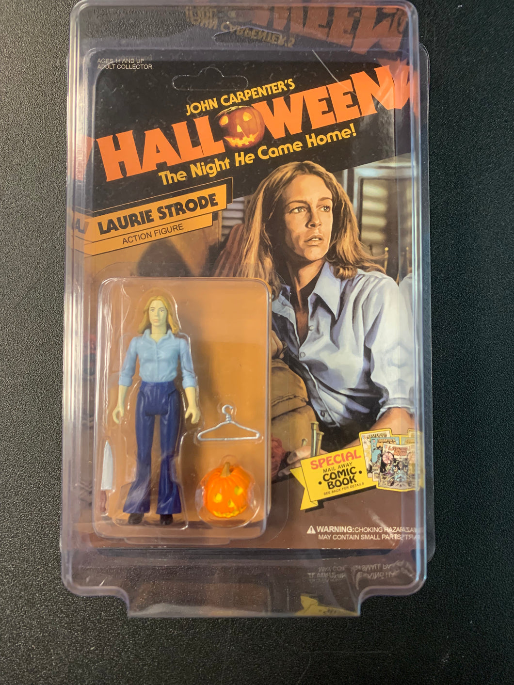FRIGHT RAGS HALLOWEEN LAURIE STRODE ACTION FIGURE WITH PROTECTIVE CASE
