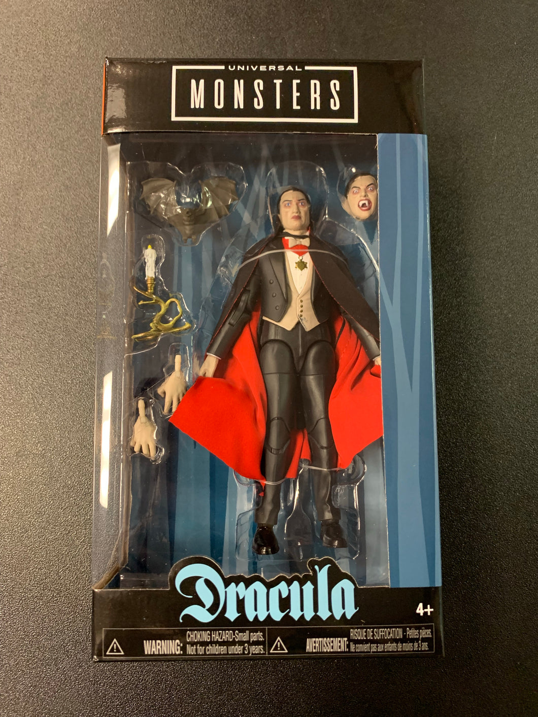 UNIVERSAL MONSTERS DRACULA 6” SCALE ACTION FIGURE