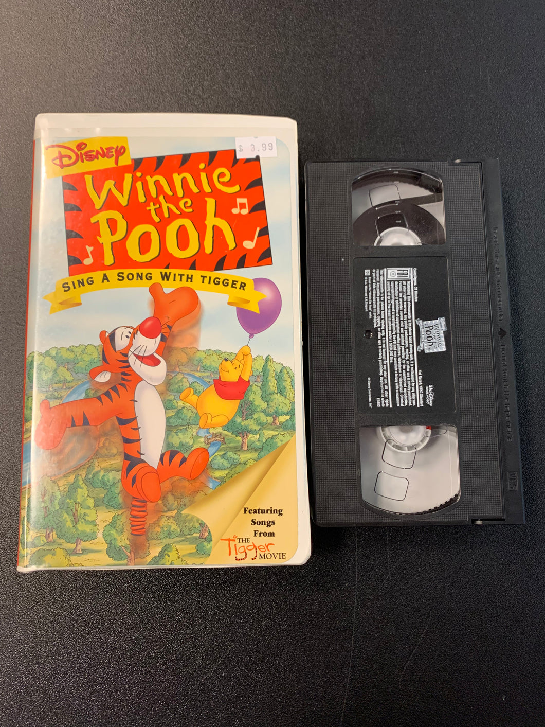 DISNEY WINNIE THE POOH SING A SOMG WITH TIGGER VHS Kids Cartoon PREOWNED