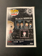 Load image into Gallery viewer, FUNKO POP TELEVISION BLACK MIRROR ROBERT DALY S04 E01 943
