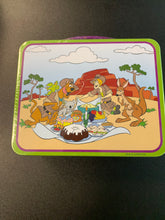 Load image into Gallery viewer, PRESSMAN SCOOBY-DOO &amp; SHAGGY PICNIC 100 PIECE PUZZLE IN TIN TOTE LUNCHBOX
