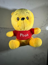 Load image into Gallery viewer, DISNEY STORE WINNIE THE POOH  BEAR 6” SITTING PLUSH

