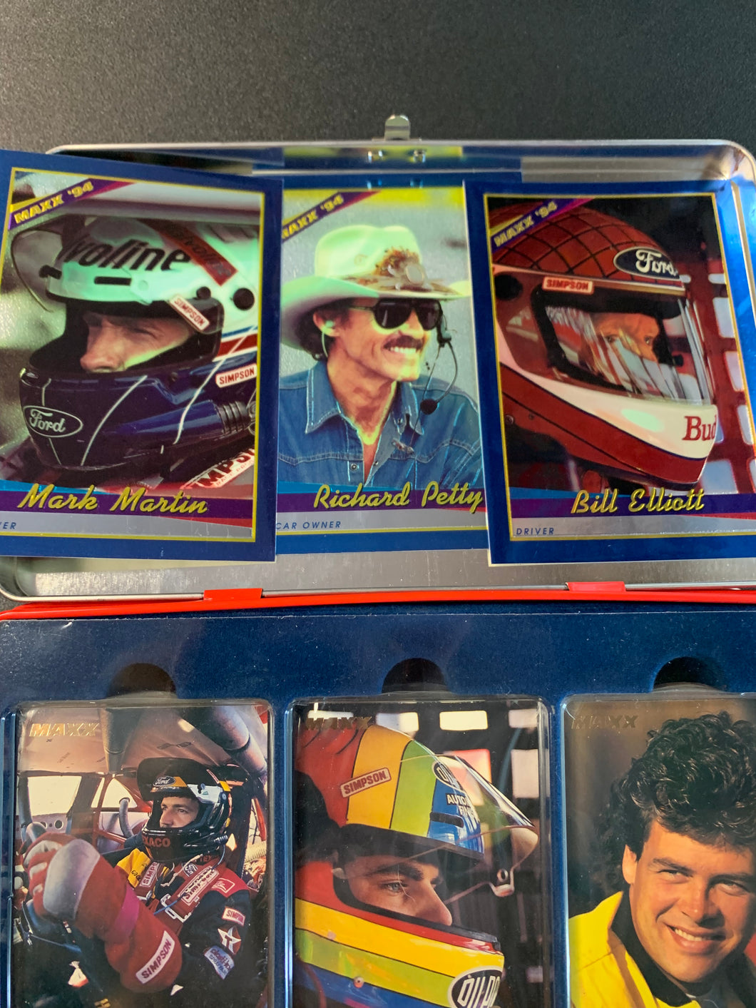 MAXX NASCAR RACE CARDS RED PREMIER SERIES TIN WITH CARDS