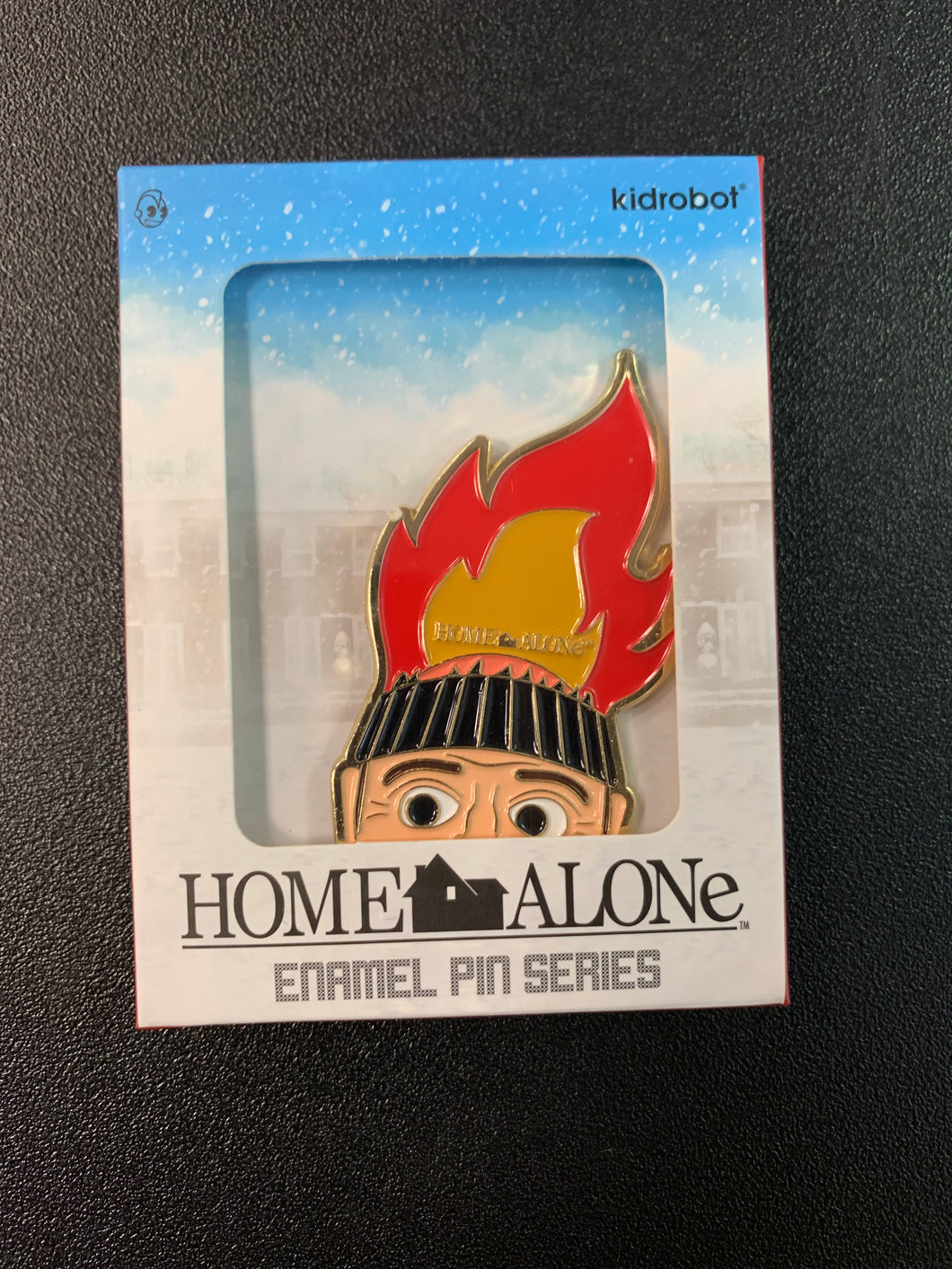 KIDROBOT HOME ALONE THE WET BANDITS HEAD ON FIRE PIN