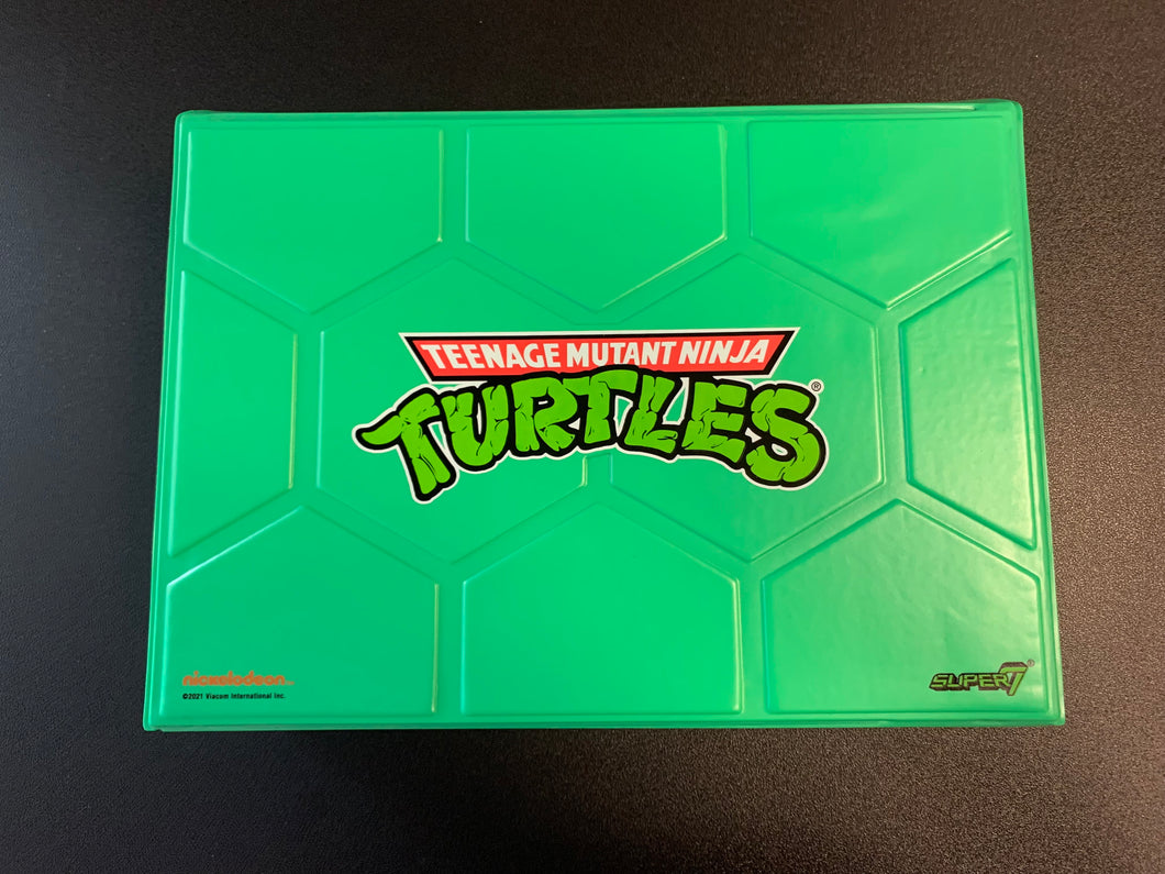SUPER7 TMNT CASE WITH TURTLE AND STICKERS